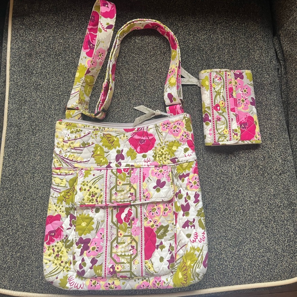 RARE Vera Bradley bag - 2010’s “Make Me Blush” pattern
